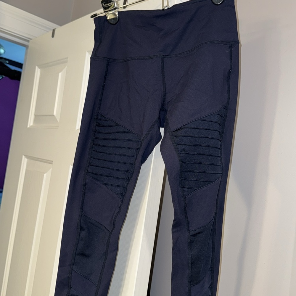 *NWOT* 90 Degree by Reflex leggings size XS in Navy